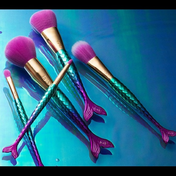 🧜🏼‍♀️tarte “Minutes to Mermaid” Brush Set - Picture 3 of 8